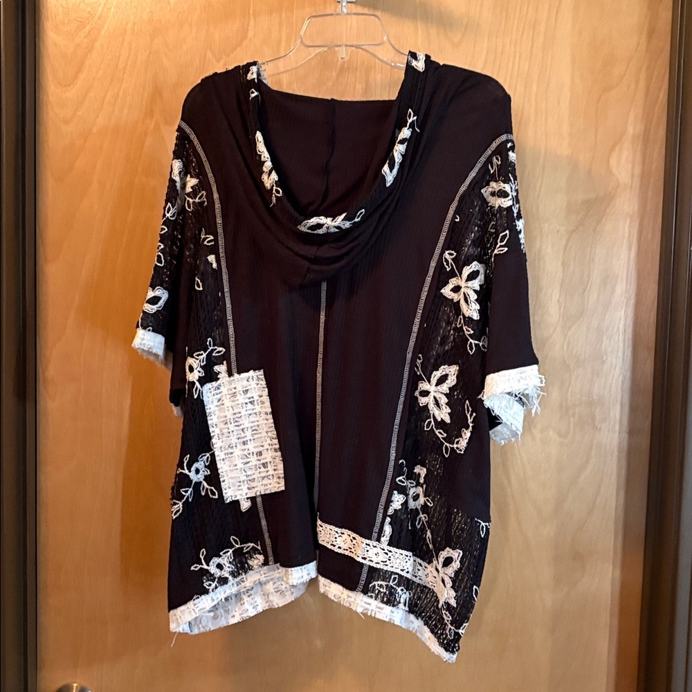POL Black Textured Knit Top; Size L; New - Picture 5 of 8